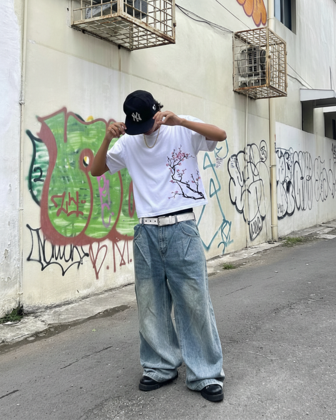 "blossom petals" crop tee