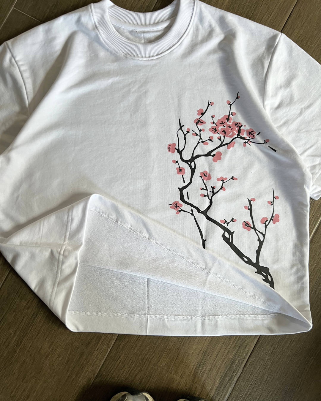 "blossom petals" crop tee