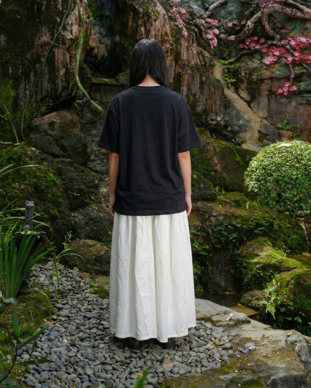 SHADOW PETALS TEE