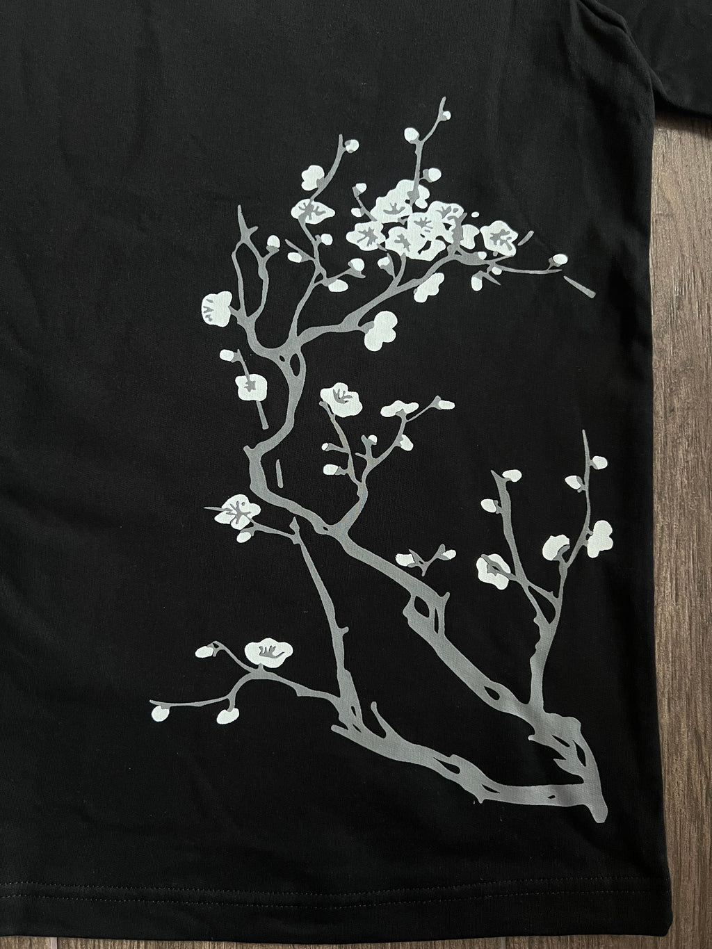 SHADOW PETALS TEE