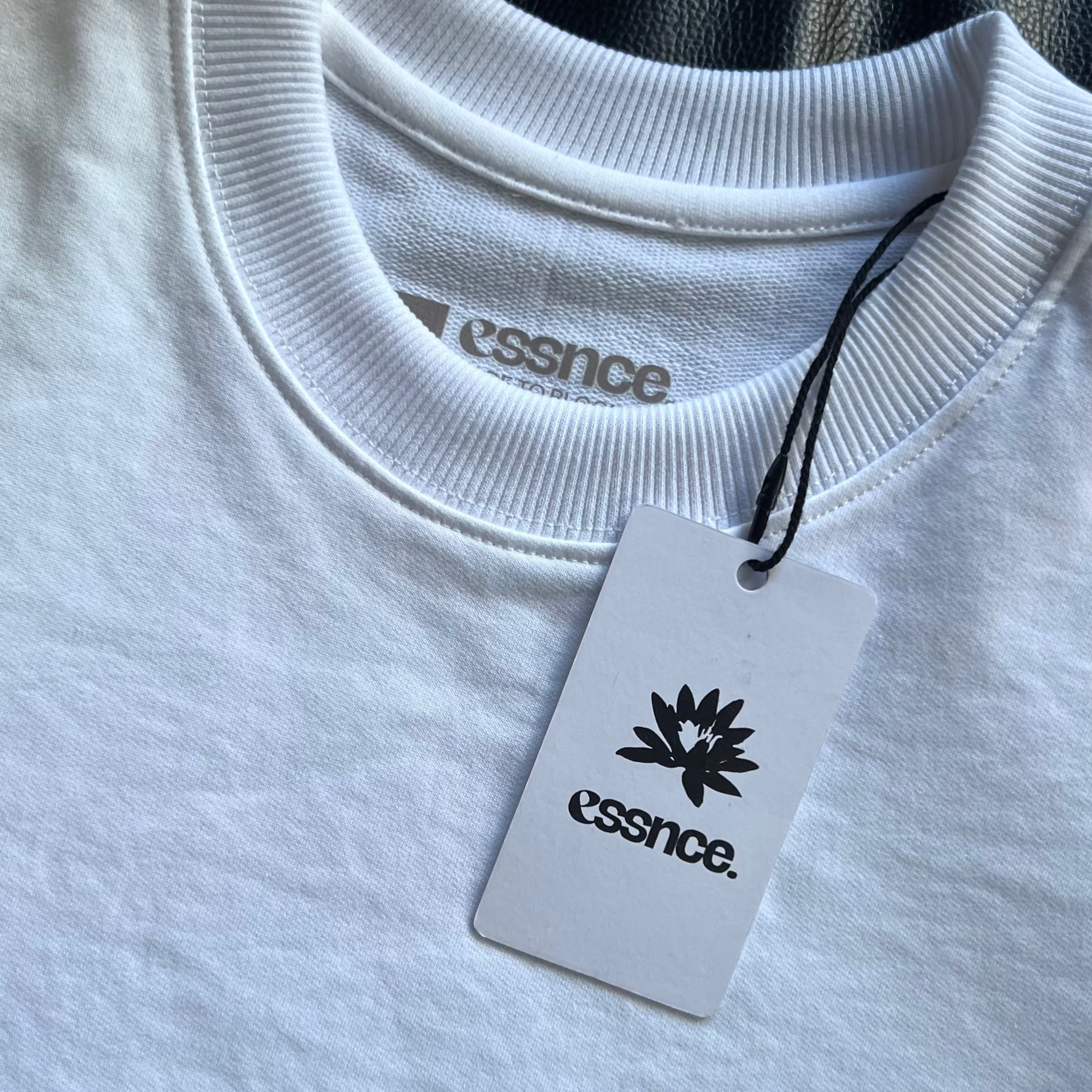 "blossom petals" tee