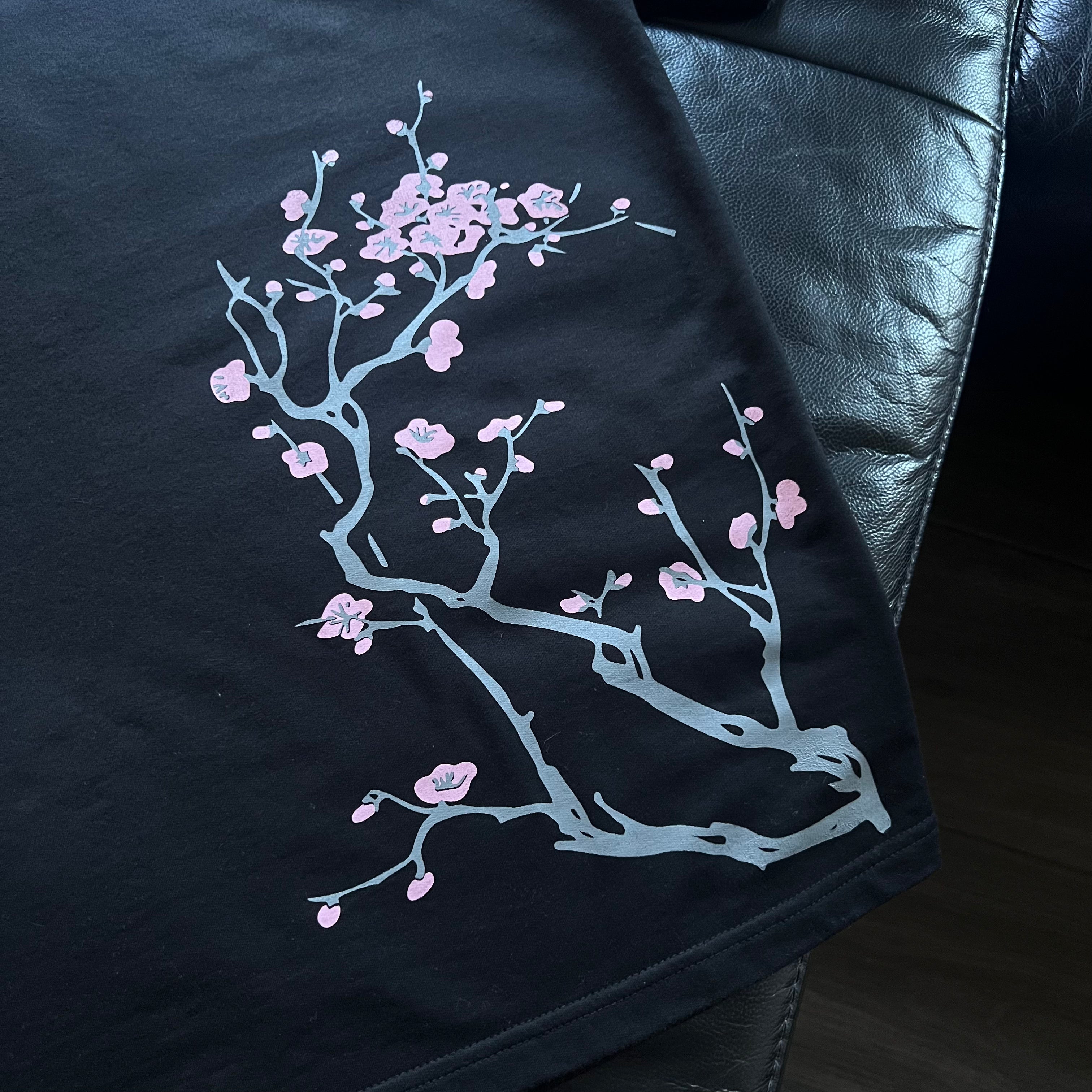 "blossom petals" tee