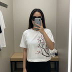 "blossom petals" crop tee